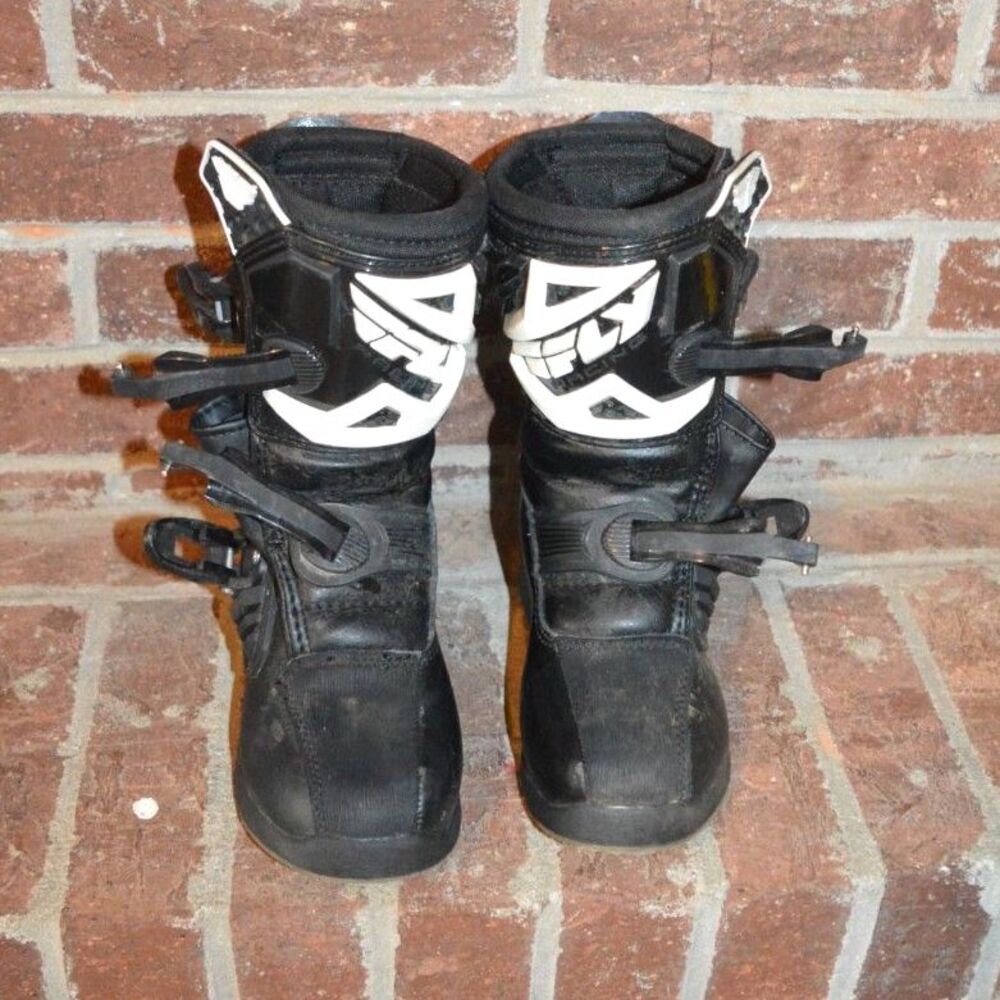 Fly Racing Maverik Youth Motocross Boots Black Dirt Bike Size 1 Youth Boot